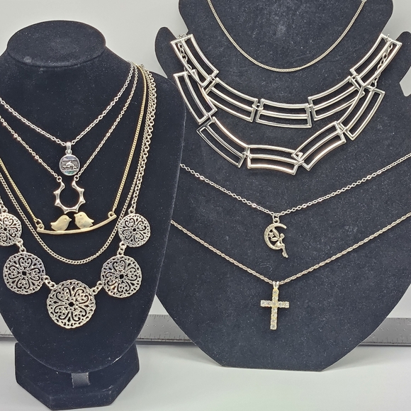 9 Silver Tone Necklaces Vintage to Modern Fashion Adjustable Layered Variety Mix - Picture 2 of 8